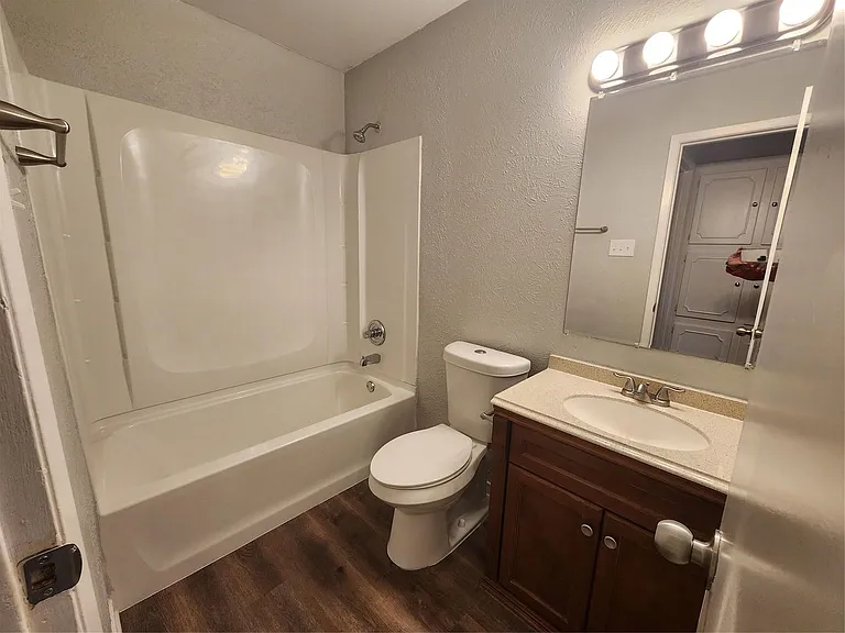 10129 Peppertree Ln — Photo 14