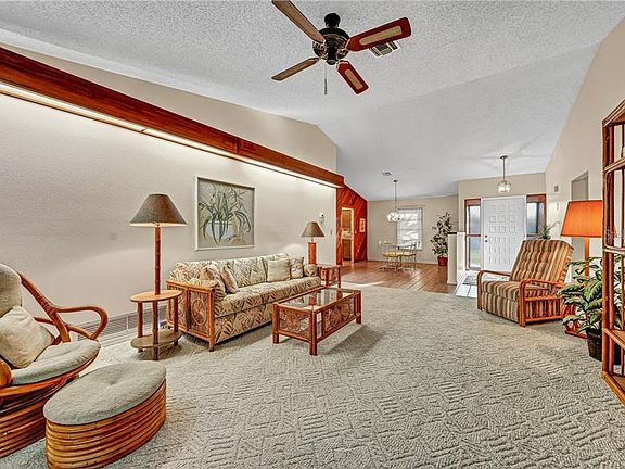 2nd image of 116 Englewood Garden Cir