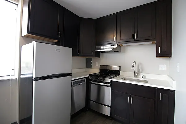 1671 N. Prospect Ave. — Photo 60