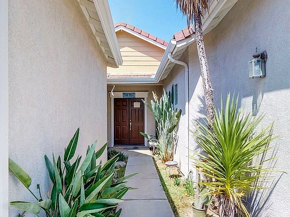 3rd image of 23468 Mountain Breeze Dr
