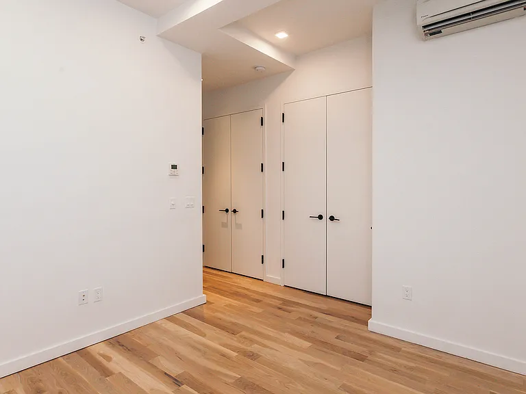 44 Kent St #318 — Photo 6