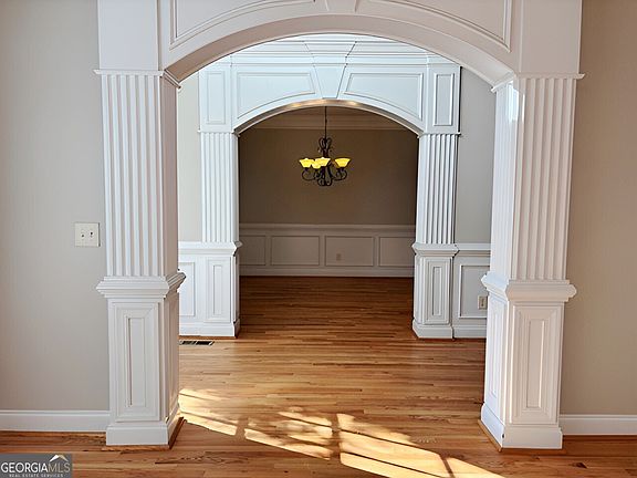 5th image of 2069 Harmony Dr