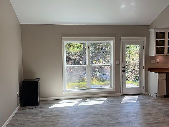 5th image of 203 Scooter Hill Rd