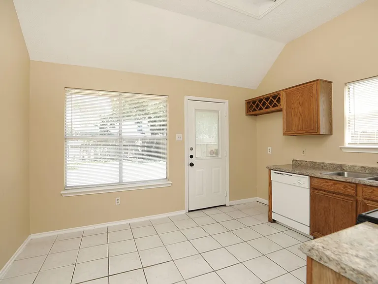 17326 Harmony Hill Dr — Photo 10