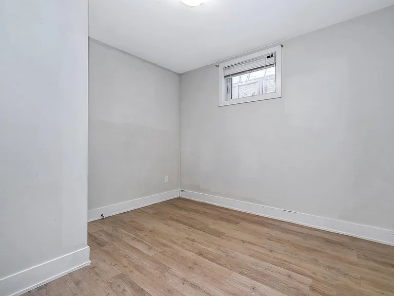 149 Henderson Ave — Photo 20