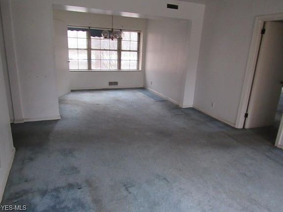 4th image of 15875 Van Aken Blvd APT 103C