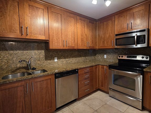2nd image of 230 E Broadway St #1208