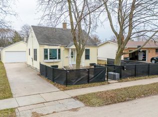 1644 Ontario St, Oshkosh, WI 54901