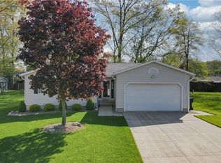 401 Ivanhoe Ave, Wadsworth, OH 44281