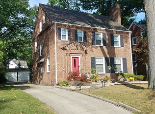 3652 Tolland Rd, Shaker Heights, OH 44122