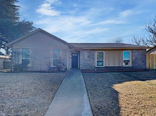 1118 Oakbluff Dr, Lancaster, TX 75146