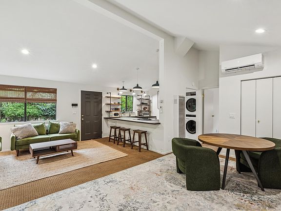 3rd image of 10 Angelica Ct #A