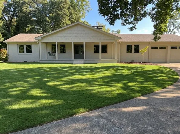 745 NW Honeysuckle Rd, Gainesville, GA 30501