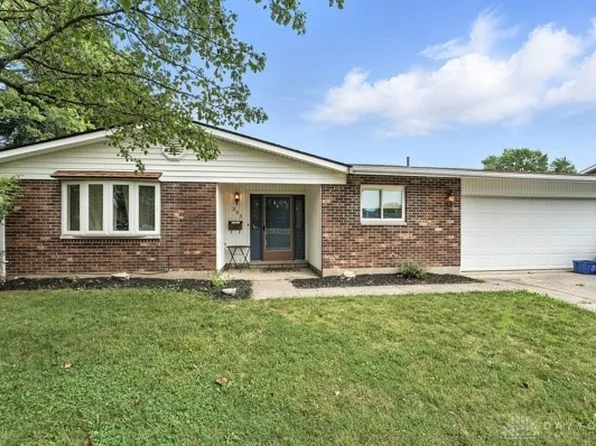 303 Edgebrook Ave, Brookville, OH 45309