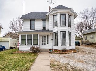 705 N Calhoun St, West Liberty, IA 52776