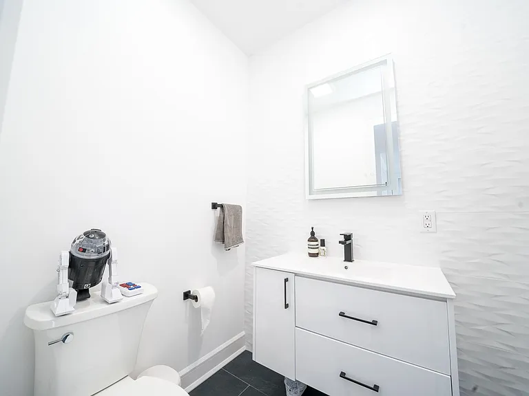 496 Undercliff Ave #3A — Photo 16