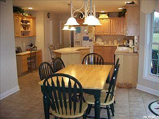3rd image of 6076 Arlyne Ln