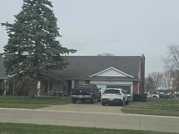 12875 Grand Haven Dr, Sterling Heights, MI 48312