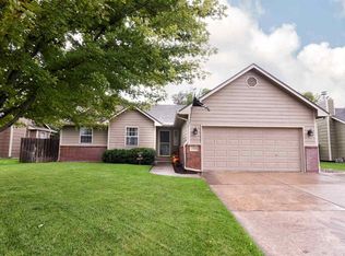 2703 N Parkdale St, Wichita, KS 67205