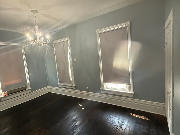 124 Powell St — Photo 18
