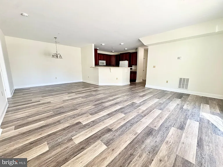 1665 Kenton Rd #101 — Photo 7