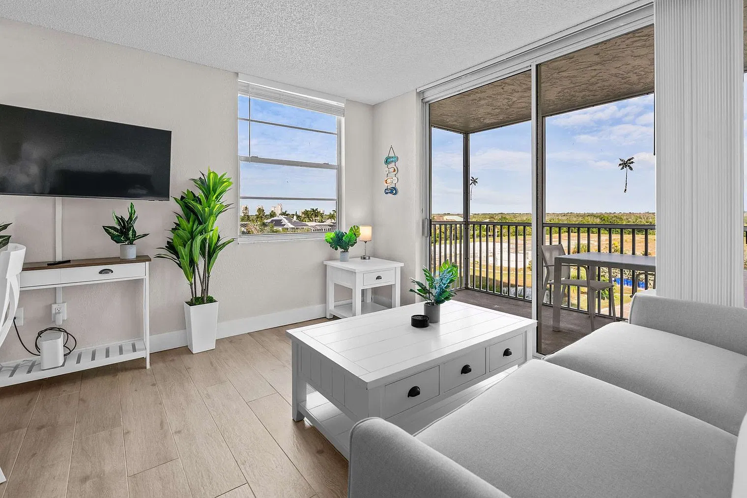 1 bed, 1.0 bath, 505 sqft, $3,458 — Photo 2