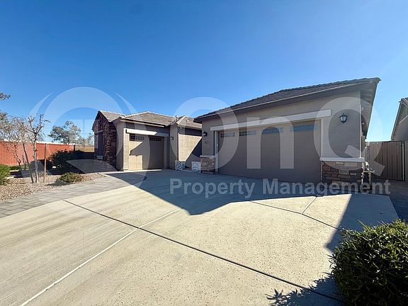2nd image of 213 E Birchwood Pl