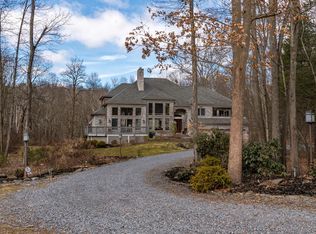 107 White Birch Ln, Dallas, PA 18612
