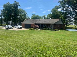 10520 Emge Rd, Poseyville, IN 47633