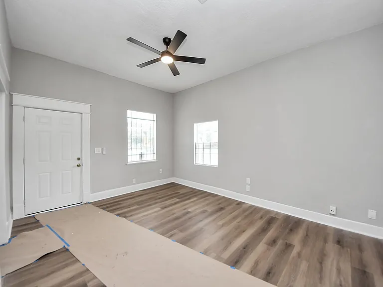 2102 Gray St #1 — Photo 24