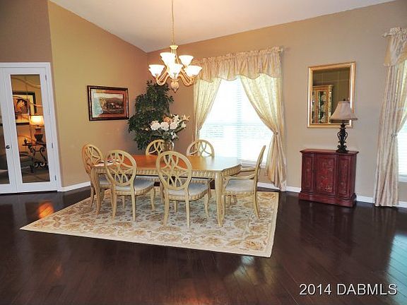 5th image of 217 Chelsea Place Ave W