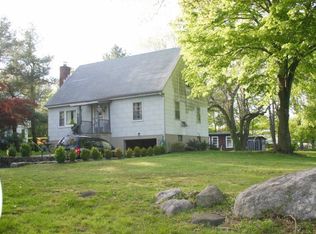 6 Willow Run Rd, Greenwich, CT 06831