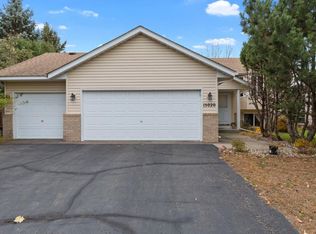 15020 Oakcrest Ct, Savage, MN 55378