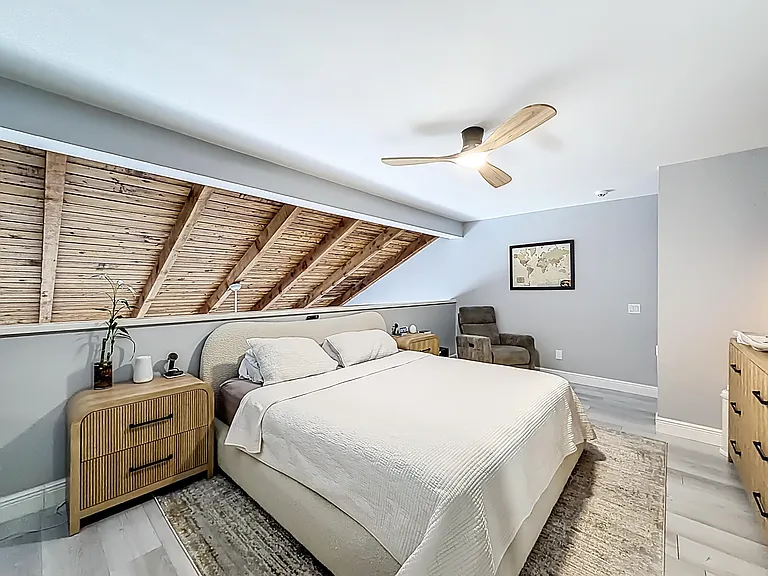 11313 NW 15th St — Photo 37