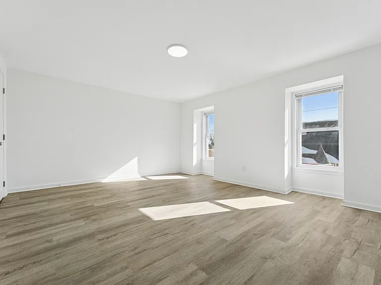127 W Seymour St #1 — Photo 11