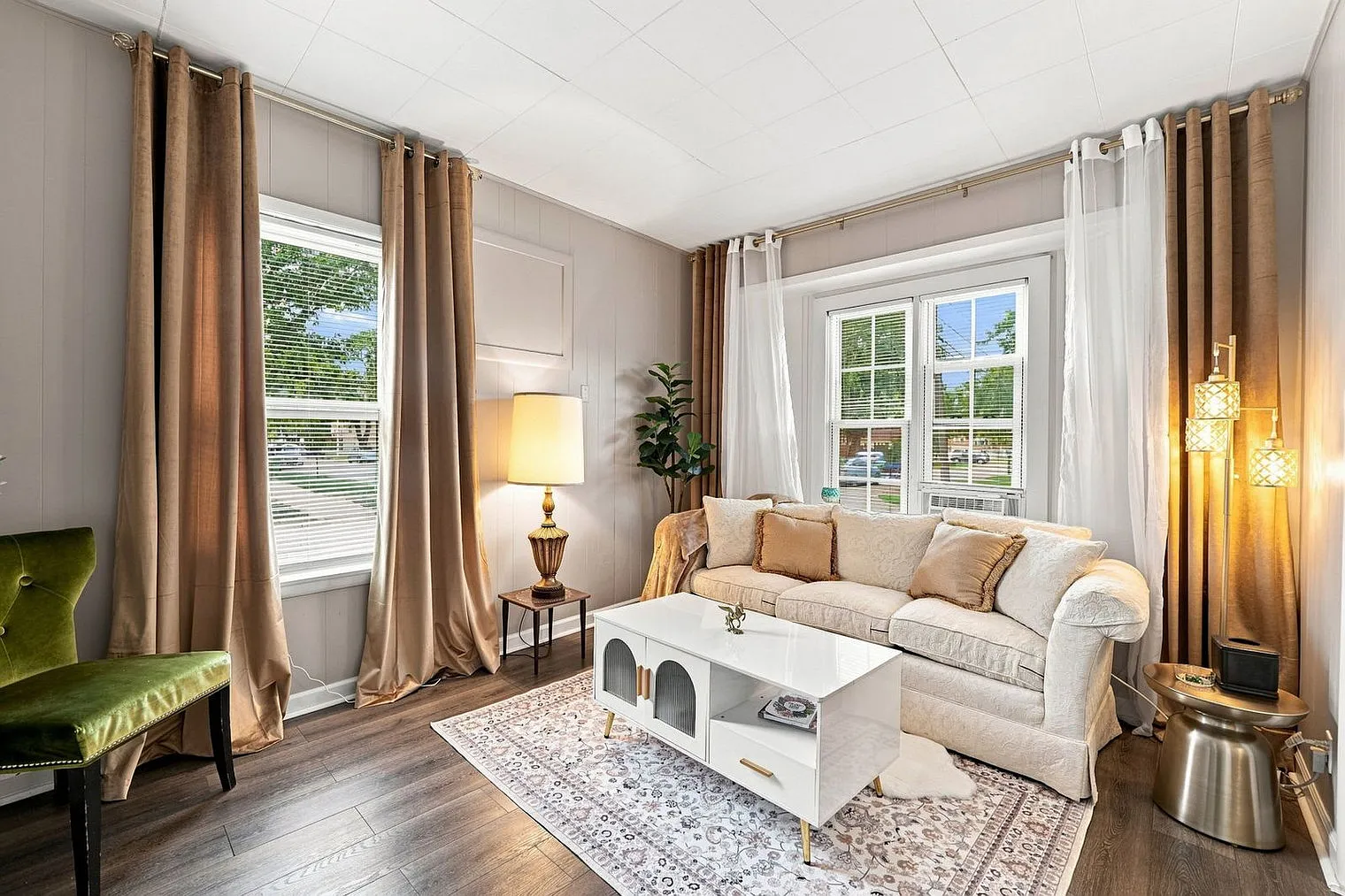 1 bed, 1.0 bath, 796 sqft, $2,641 — Photo 1