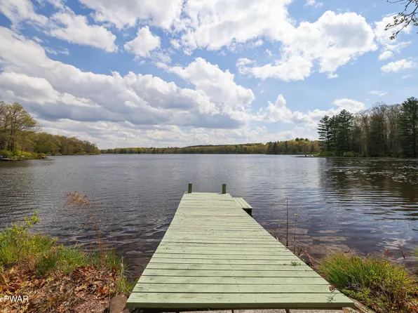 181 Whitney Lake Rd, Hawley, PA 18428