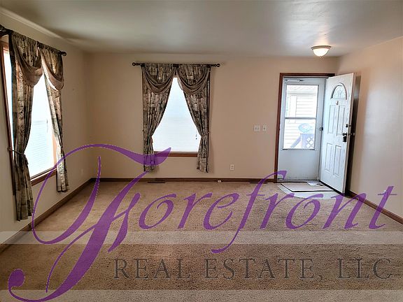 3rd image of 734 S 4th St #1