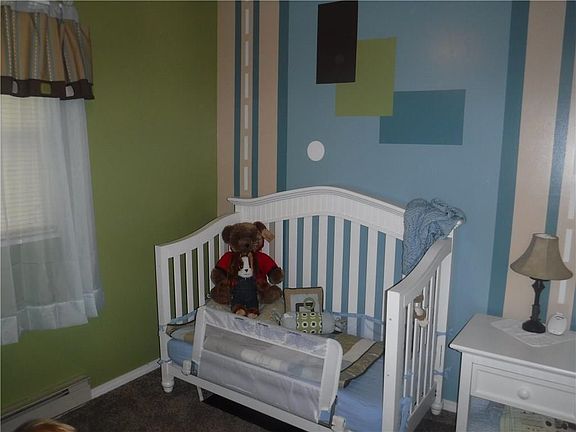3rd image of 1215 Riverbend Blvd