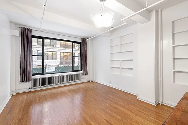 Sold by Nest Seekers International | media 15