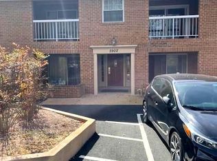 5902 Cove Landing Rd APT 302, Burke, VA 22015