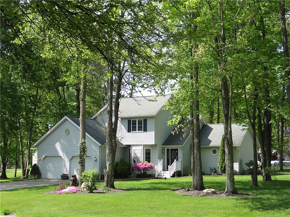 1st image of 19634 Cyrus Ln