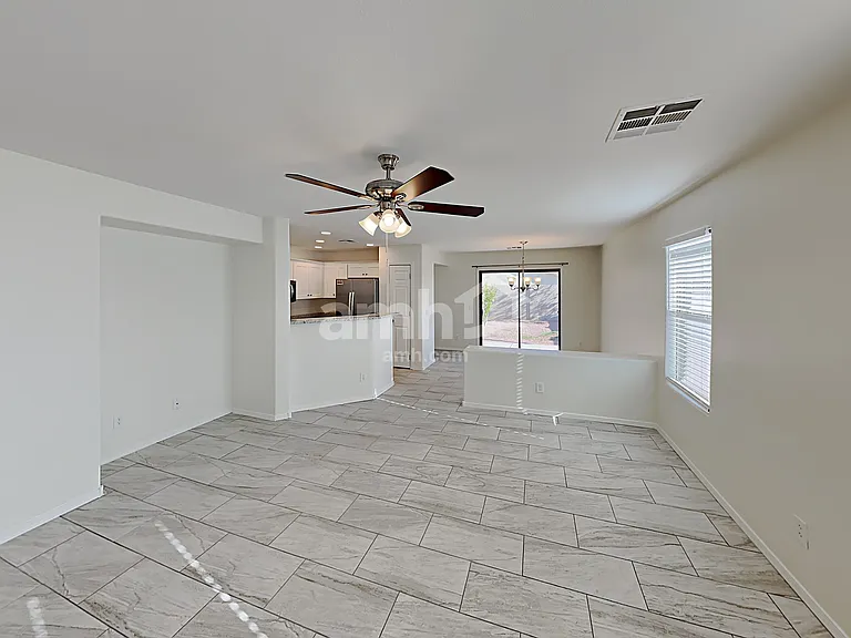 2036 W Kristina Ave — Photo 9