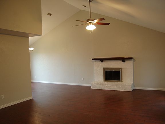 2nd image of 2602 Winslow Dr