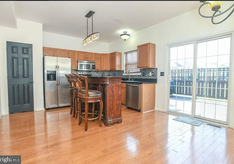 18 Alexis Dr — Photo 5