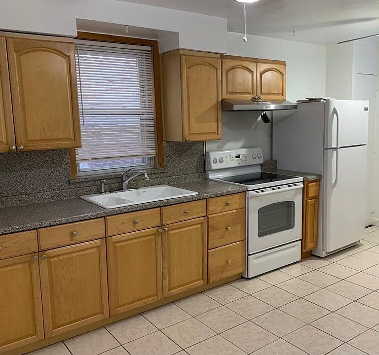 2nd image of 2554 Lurting Ave Floor 1