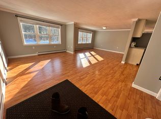 40 Blackstrap Rd APT A, Cumberland Center, ME 04021