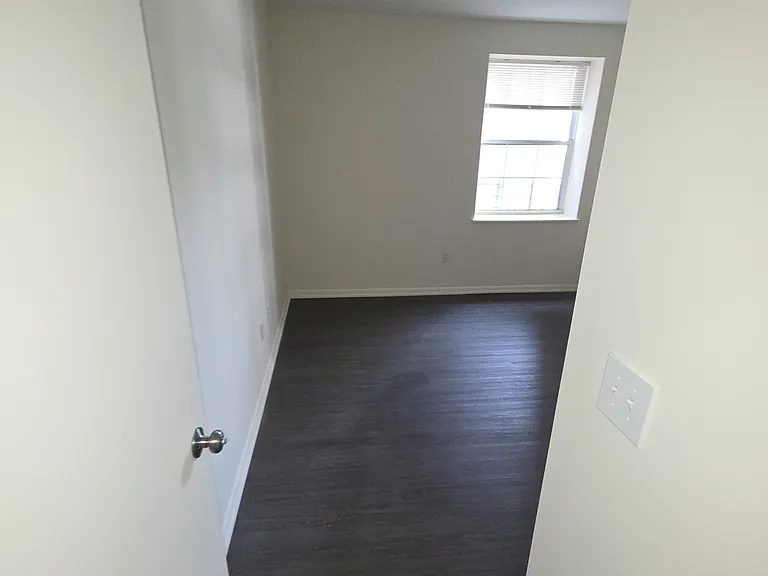 201 Tonnelle Ave #B — Photo 7