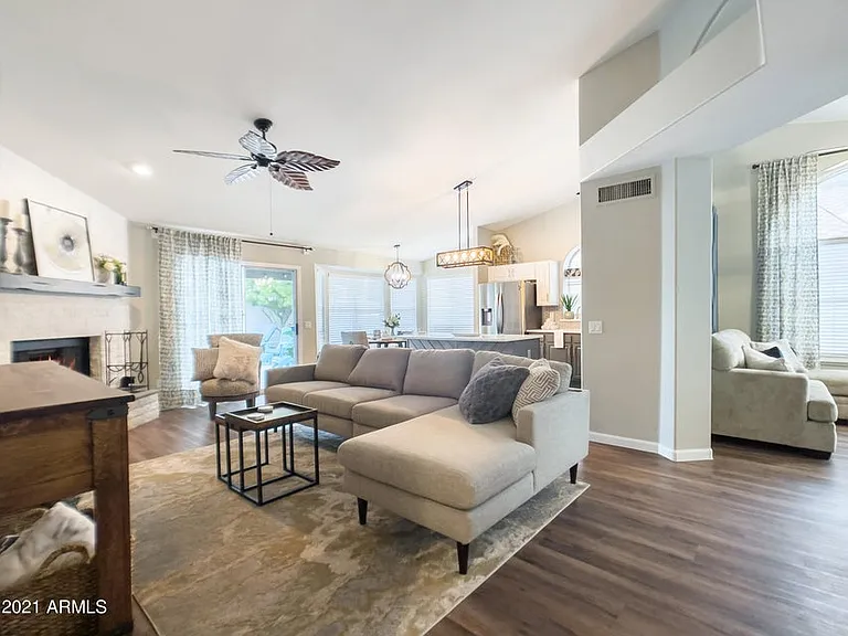 1218 E Seahorse Ln — Photo 10