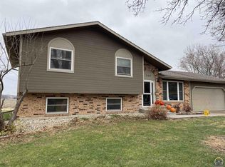 140 Pearl St, Rossville, KS 66533